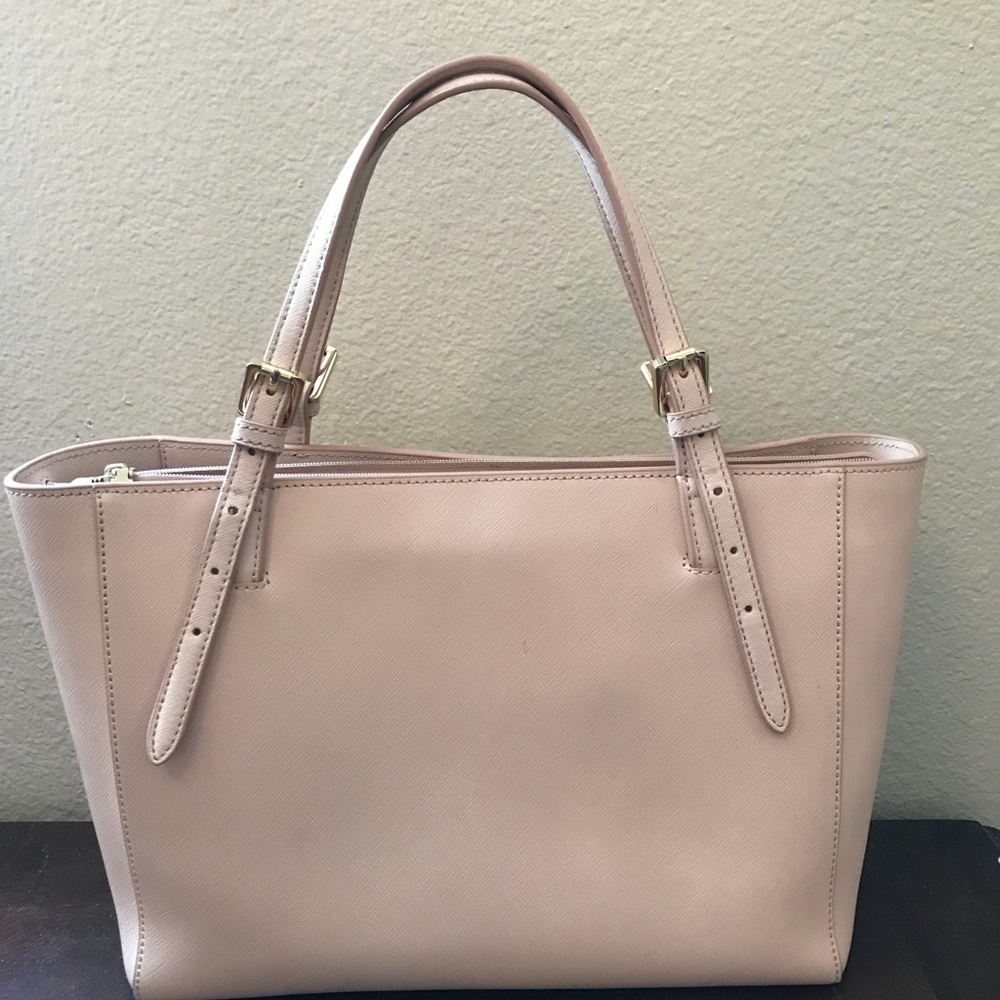 Tory Burch Womens Tote Purse. Color- pale pink - Picture 2 of 5